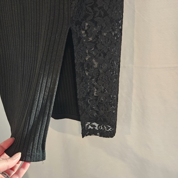 Plaid With Lace-Detail Midi Skirt.‎ - Picture 8 of 11